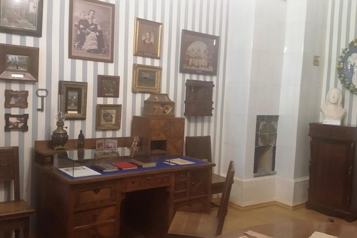 Экскурсия в Абрамцево и этнопарк «Кочевник»  Школьники