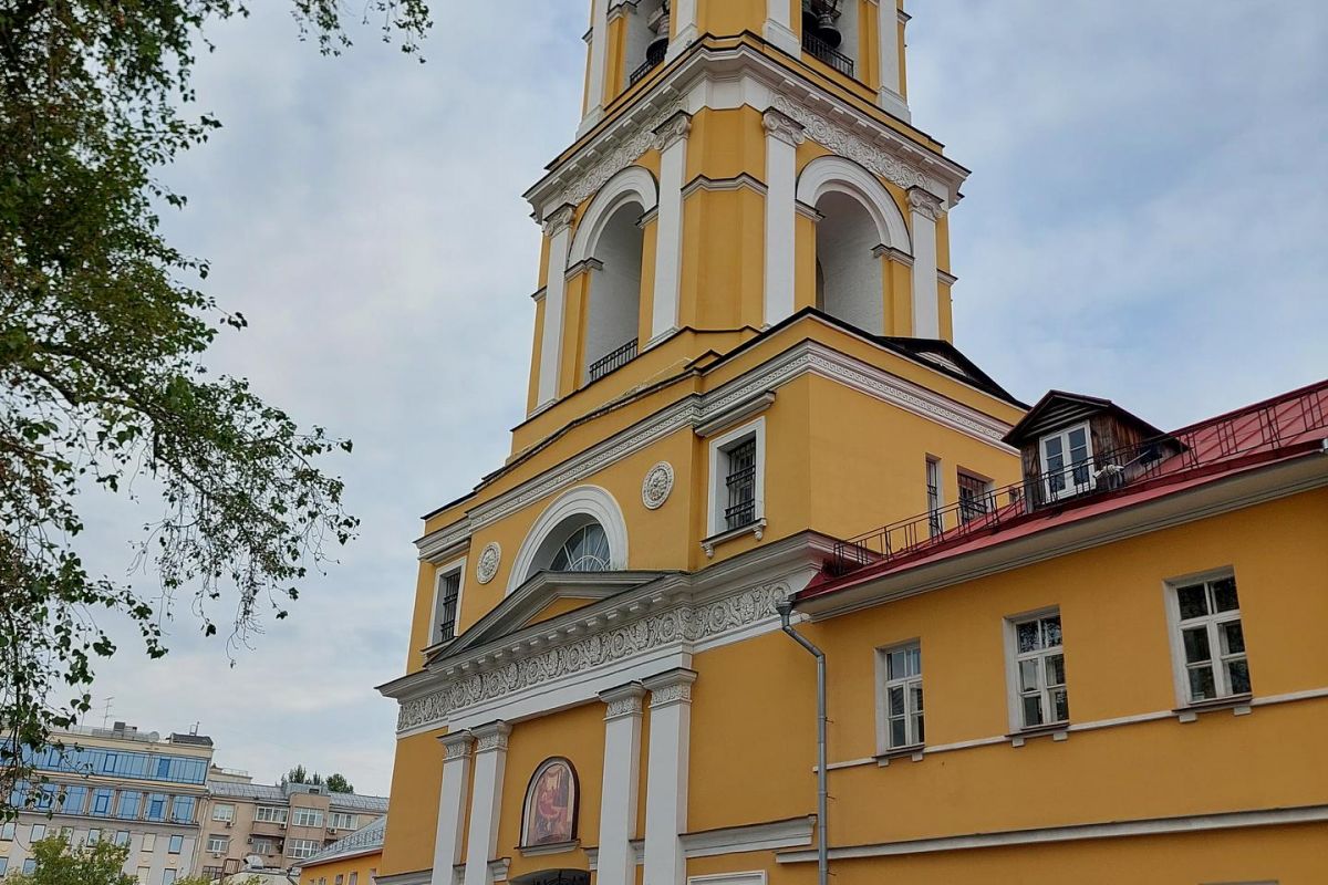 Пешеходная экскурсия Монастыри Белого города Высоко-Петровский – Рождественский- Сретенский