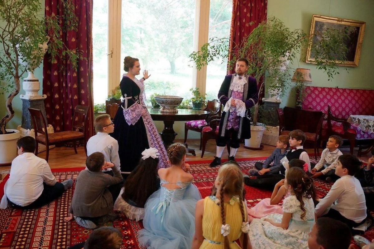 Экскурсионная программа в Усадьбу Горки для школьных групп