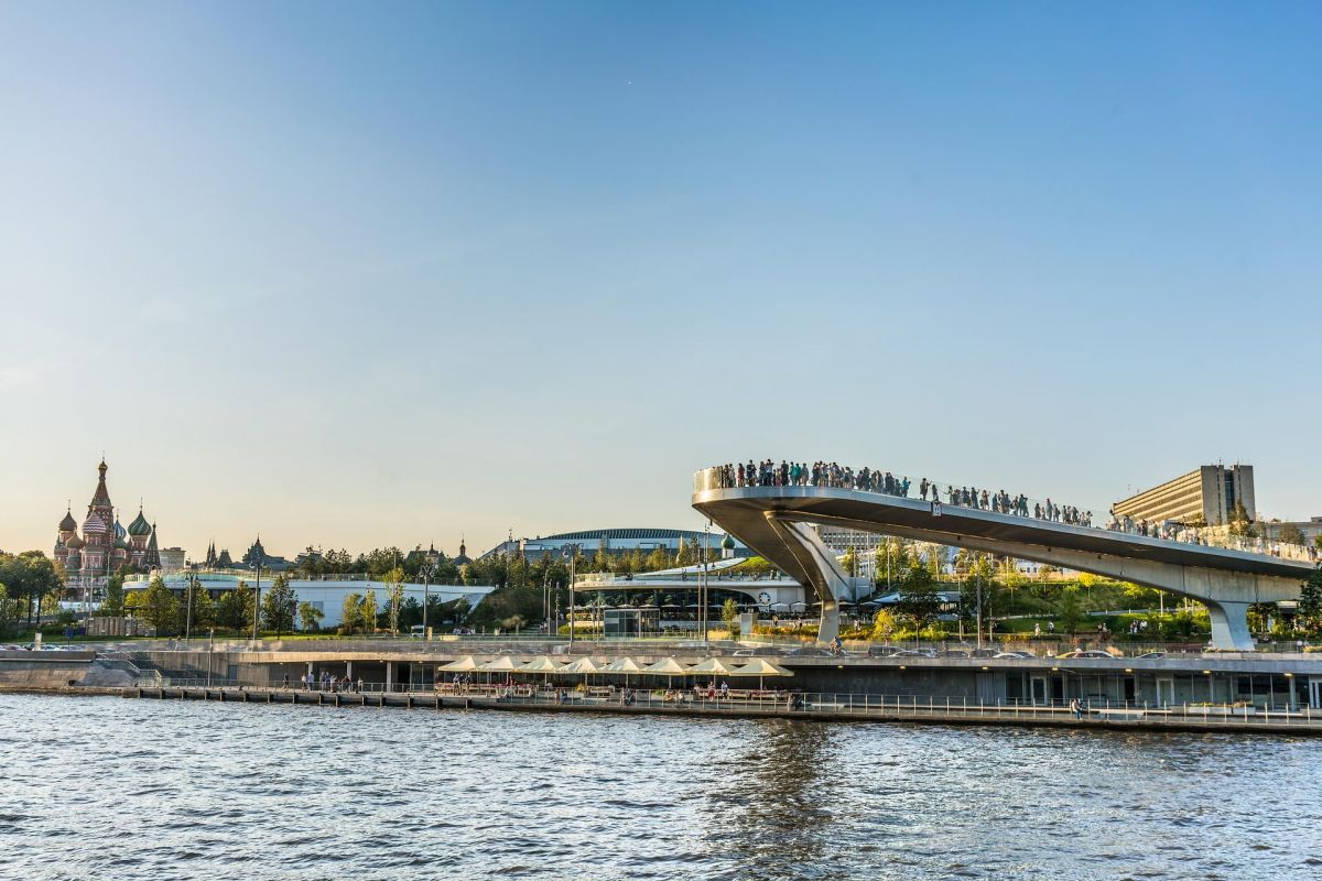 Московские зрелища. Для старшеклассников