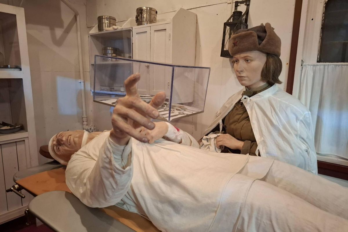 Экскурсия в интерактивный музей исторической военной техники «Музей Г.О.Р.А.» (территория парка Победы) Школьники