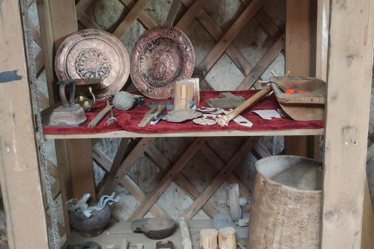 Экскурсия в Абрамцево и этнопарк «Кочевник»  Школьники
