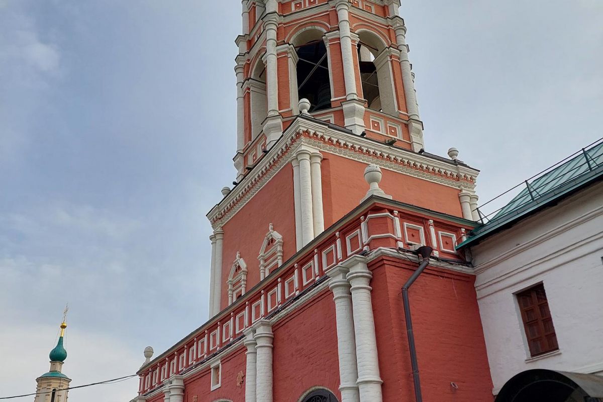 Пешеходная экскурсия Монастыри Белого города Высоко-Петровский – Рождественский- Сретенский