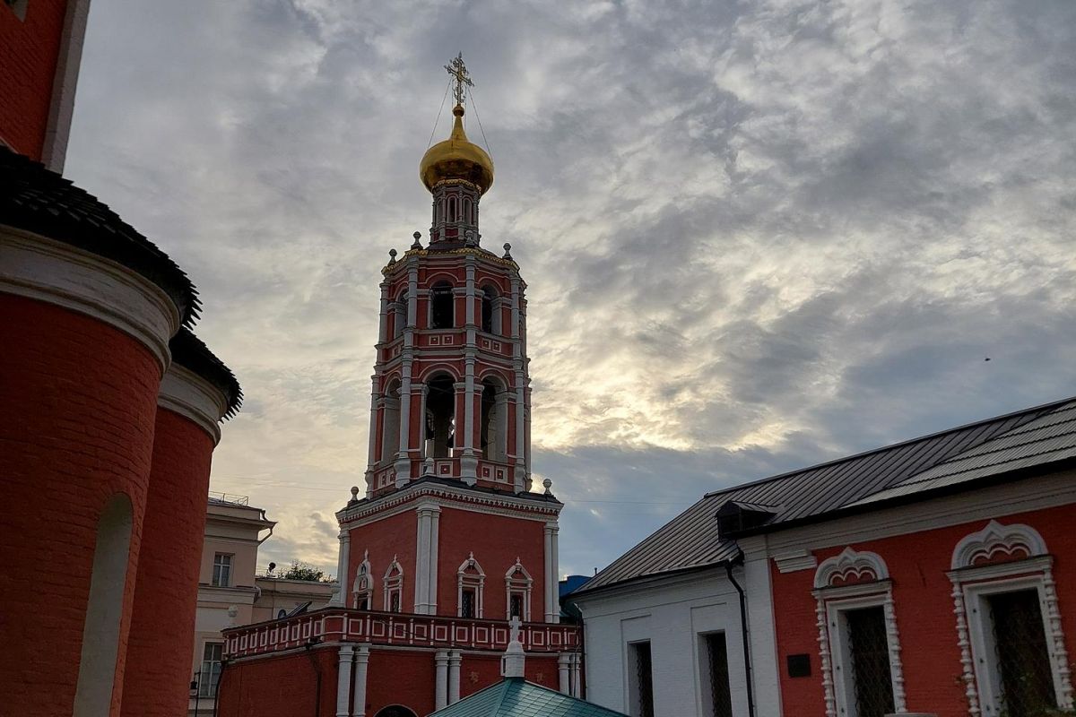 Пешеходная экскурсия Монастыри Белого города Высоко-Петровский – Рождественский- Сретенский