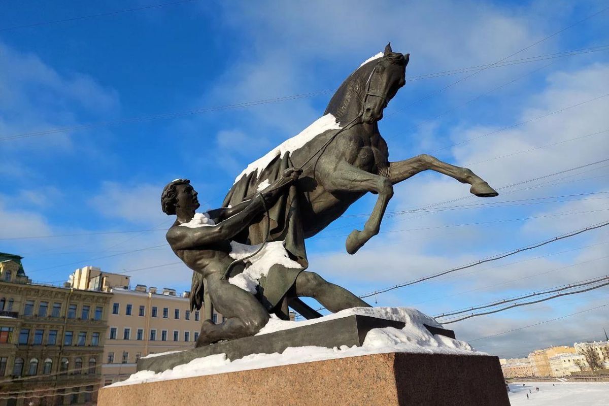 Новогодние праздники в Санкт-Петербурге для школьных групп