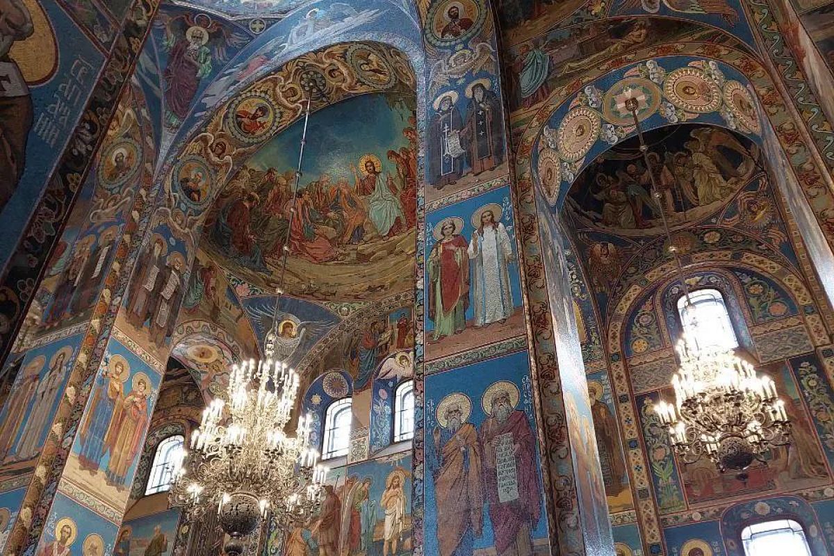 Новогодние праздники в Санкт-Петербурге для школьных групп