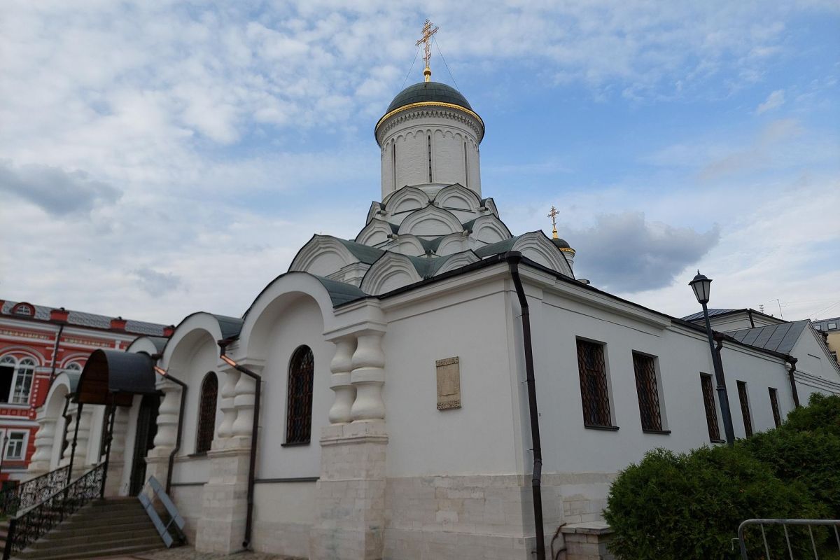 Пешеходная экскурсия Монастыри Белого города Высоко-Петровский – Рождественский- Сретенский