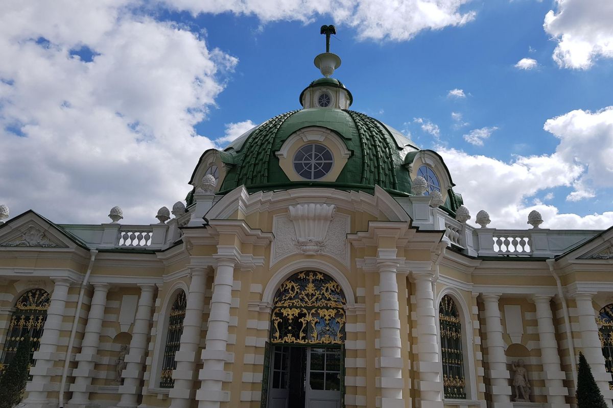 Выпускной в усадьбе Кусково. Для младших классов.