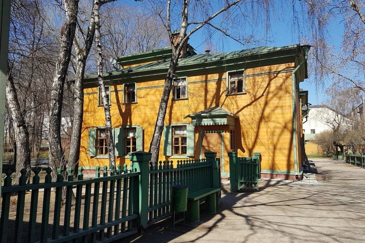 Экскурсия по музею-усадьбе Л.Н. Толстого в Хамовниках.